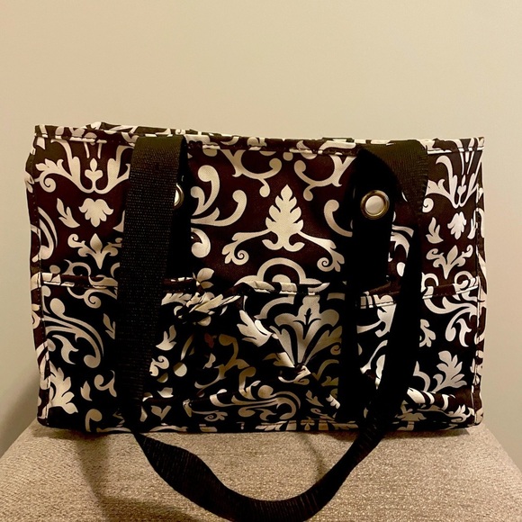 thirty-one Handbags - Thirty One utility tote black and white